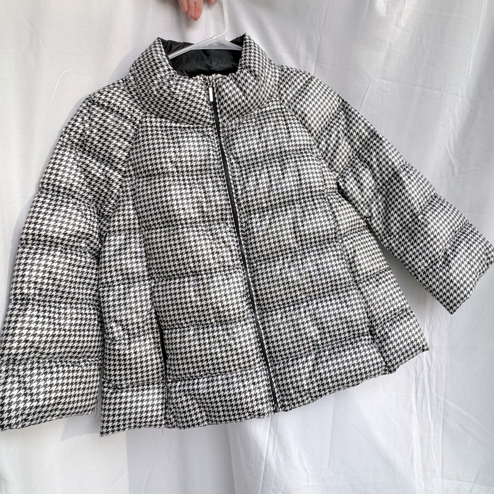 Lightweight Black/white puff jacket